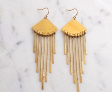 Load image into Gallery viewer, Fiadh Brass Fringe Earrings