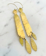 Load image into Gallery viewer, Eira Hammered Brass Earrings