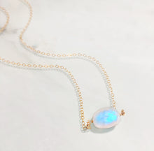 Load image into Gallery viewer, MOONSTONE COLLARBONE NECKLACE